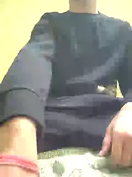 Snapshot of rahul_4u chatting on 12/11/24, 06:52 rahul 4u online show from 12/11/24, 06:52