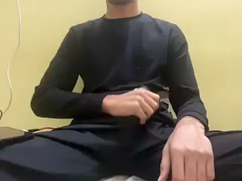 Snapshot of rahul_4u chatting on 12/17/24, 06:56 rahul 4u online show from 12/17/24, 06:56