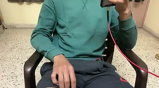 Snapshot of rahul_4u chatting on 02/08/25, 03:42 rahul 4u online show from 02/08/25, 03:42