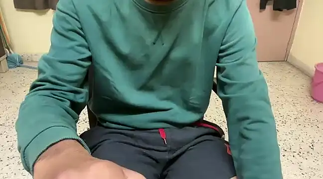 Snapshot of rahul_4u chatting on 02/10/25, 05:19 rahul 4u online show from 02/10/25, 05:19