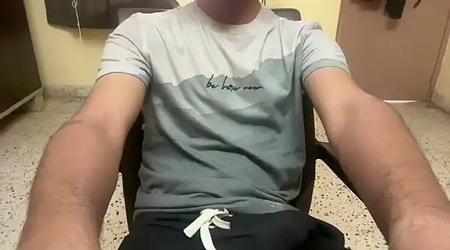 Snapshot of rahul_4u chatting on 03/21/25, 09:56 rahul 4u online show from 03/21/25, 09:56