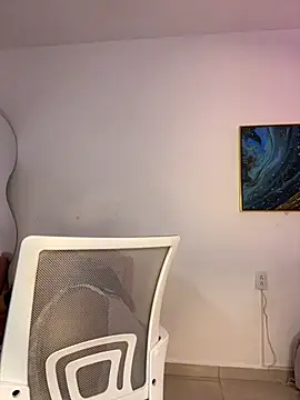 naomiii   online show from 09/16/25, 03:29