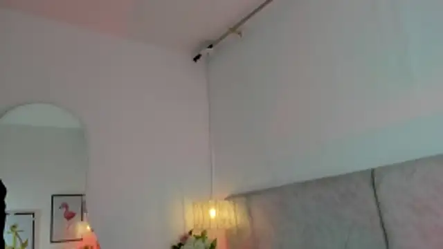 naomiii   online show from 03/24/26, 11:48