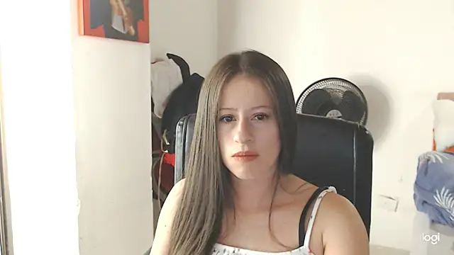 Snapshot of amelia_bella chatting on 07/22/26, 03:53 amelia bella online show from 07/22/26, 03:53