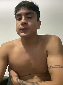 Snapshot of LCarreraa chatting on 01/29/25, 02:51 LCarreraa online show from 01/29/25, 02:51