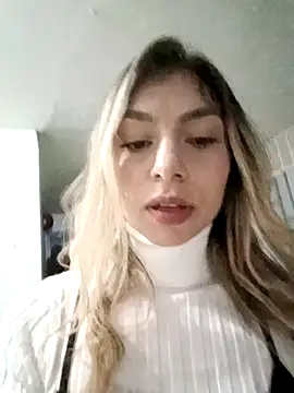 Karolgood3 online show from 12/25/24, 05:48