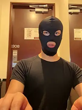 Snapshot of Ash_zzz chatting on 03/18/25, 11:08 Ash zzz online show from 03/18/25, 11:08