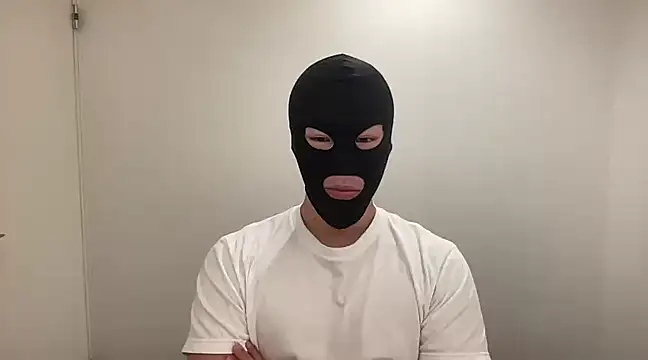 Snapshot of Ash_zzz chatting on 03/19/25, 12:23 Ash zzz online show from 03/19/25, 12:23