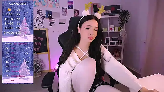 EmmaKeam online show from 12/22/24, 04:39