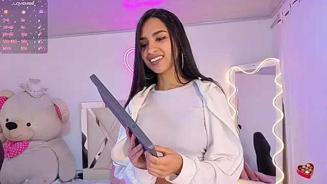 Jazmin tay online show from 11/12/25, 11:43