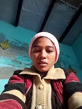 Snapshot of Surajpuja79 chatting on 12/04/25, 02:43 Surajpuja79 online show from 12/04/25, 02:43