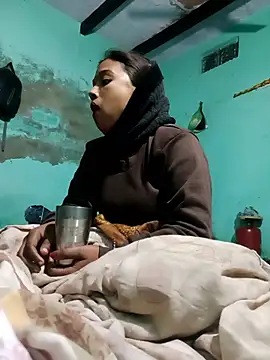 Snapshot of Surajpuja79 chatting on 01/15/26, 03:33 Surajpuja79 online show from 01/15/26, 03:33