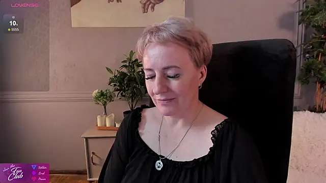 Nika Smit online show from 12/14/24, 03:04