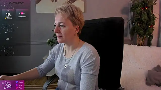 Nika Smit online show from 12/15/24, 05:02