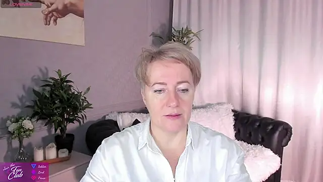 Nika Smit online show from 01/05/25, 05:20