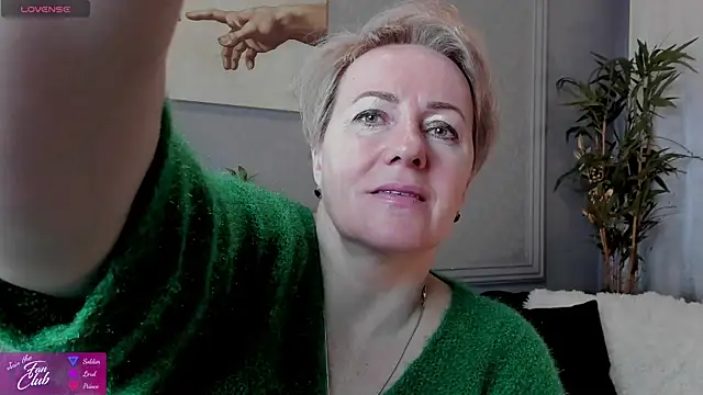 Nika Smit online show from 02/07/25, 10:08