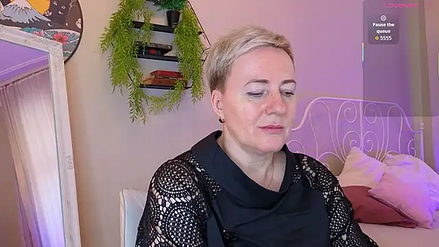 Snapshot of Nika_Smit chatting on 03/13/26, 08:21 Nika Smit online show from 03/13/26, 08:21