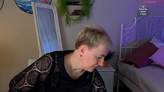 Snapshot of Nika_Smit chatting on 03/14/26, 05:35 Nika Smit online show from 03/14/26, 05:35