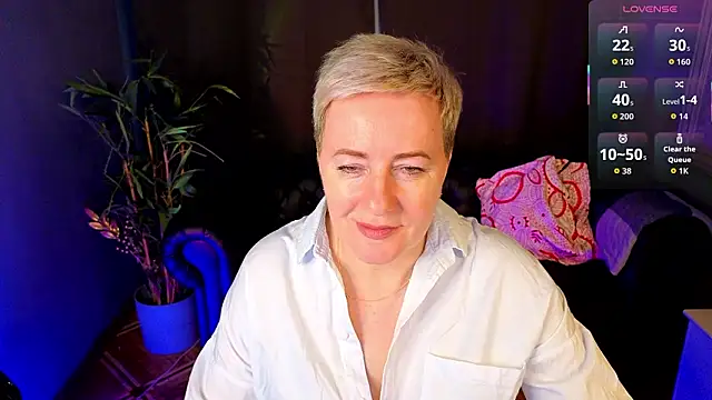 Snapshot of Nika_Smit chatting on 03/15/26, 05:35 Nika Smit online show from 03/15/26, 05:35