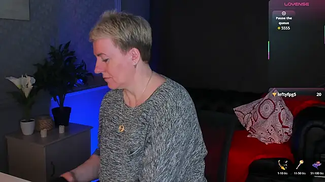 Snapshot of Nika_Smit chatting on 04/05/26, 05:15 Nika Smit online show from 04/05/26, 05:15