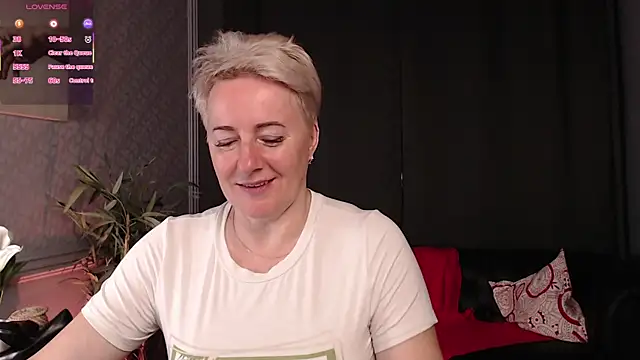 Nika Smit online show from 07/10/26, 08:18