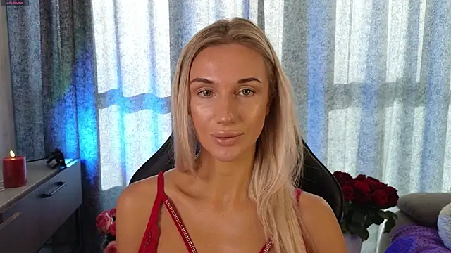 Snapshot of Megan_Kira chatting on 03/13/26, 05:36 Megan Kira online show from 03/13/26, 05:36