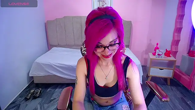 abril ch  online show from 09/27/25, 10:42