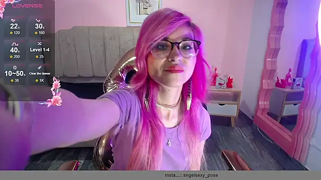 abril ch  online show from 10/18/25, 10:38