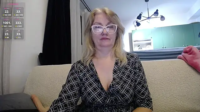 Snapshot of Blond_Woman chatting on 01/15/25, 08:48 Blond Woman online show from 01/15/25, 08:48