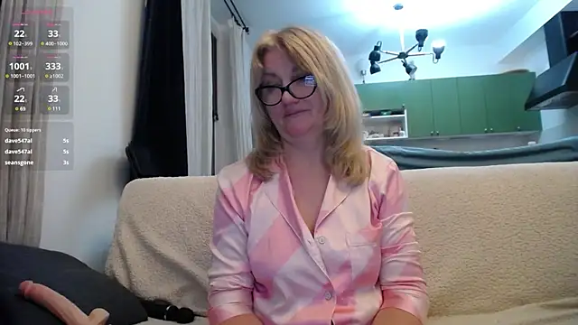 Snapshot of Blond_Woman chatting on 01/27/25, 11:22 Blond Woman online show from 01/27/25, 11:22