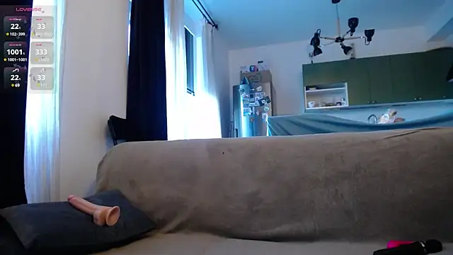 Snapshot of Blond_Woman chatting on 02/01/25, 02:45 Blond Woman online show from 02/01/25, 02:45