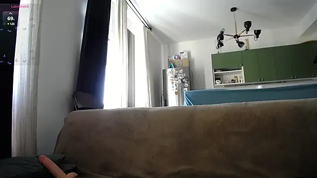 Snapshot of Blond_Woman chatting on 02/19/25, 09:28 Blond Woman online show from 02/19/25, 09:28