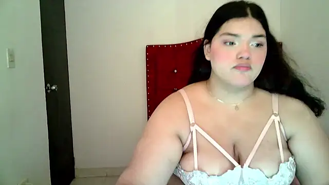 kira vegaa online show from 12/13/24, 01:44