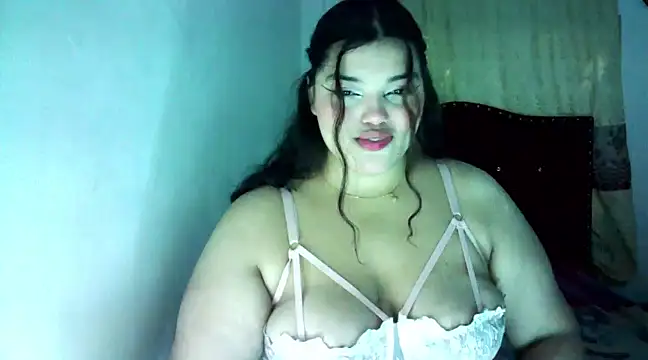 kira vegaa online show from 12/20/24, 09:54