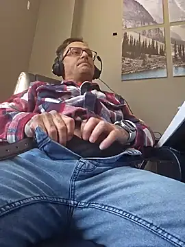 dadbod1178 online show from 02/20/25, 07:41