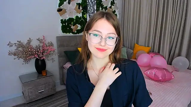 SereneFlame online show from 02/28/25, 03:59