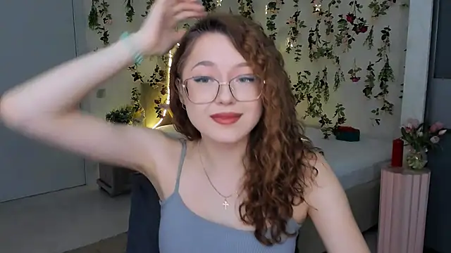 Snapshot of SereneFlame chatting on 03/18/26, 04:10 SereneFlame online show from 03/18/26, 04:10