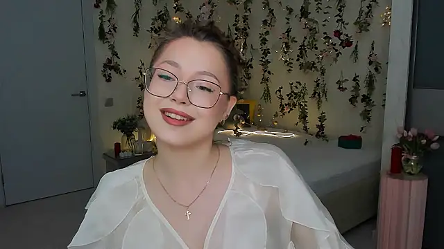 Snapshot of SereneFlame chatting on 03/23/26, 04:11 SereneFlame online show from 03/23/26, 04:11