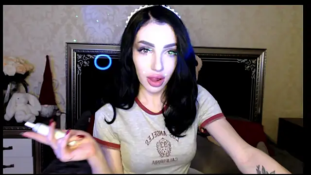 Snapshot of NancyLovee_ chatting on 01/11/25, 06:54 NancyLovee online show from 01/11/25, 06:54