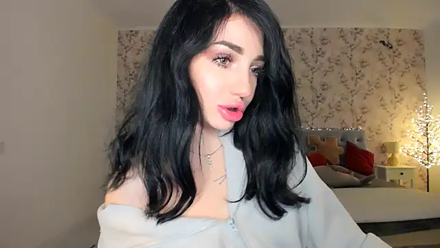 Snapshot of NancyLovee_ chatting on 12/13/25, 11:21 NancyLovee online show from 12/13/25, 11:21