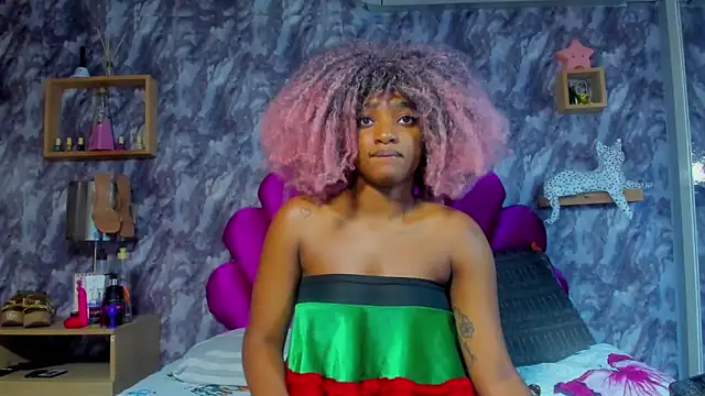 Snapshot of EMMAPARISS chatting on 02/03/26, 11:59 EMMAPARISS online show from 02/03/26, 11:59