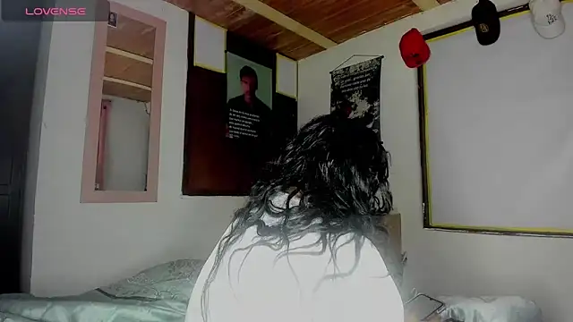 Nenita Hot  online show from 10/10/25, 04:11