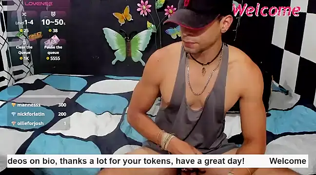 Snapshot of MikeRose94 chatting on 03/22/25, 11:09 MikeRose94 online show from 03/22/25, 11:09