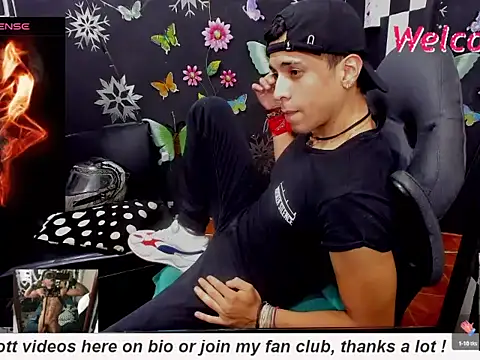 Snapshot of MikeRose94 chatting on 10/10/25, 07:46 MikeRose94 online show from 10/10/25, 07:46