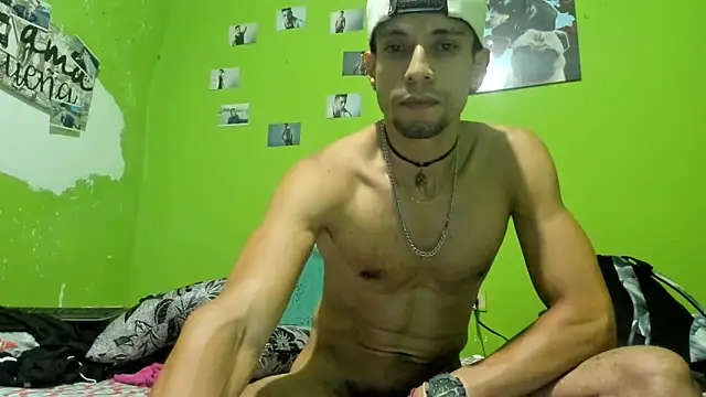 Snapshot of MikeRose94 chatting on 06/27/26, 10:37 MikeRose94 online show from 06/27/26, 10:37