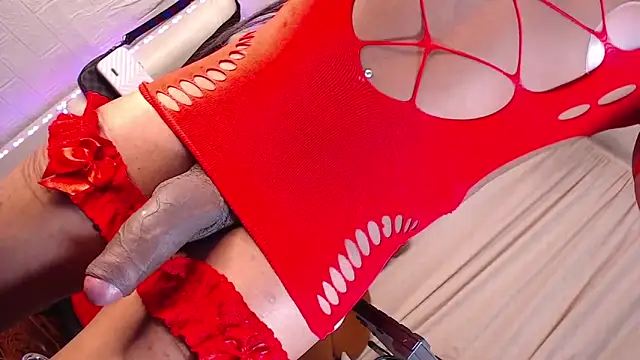 Snapshot of mistressbigcock777 chatting on 02/22/25, 03:34 mistressbigcock777 online show from 02/22/25, 03:34