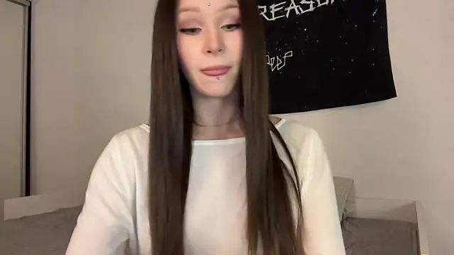 Snapshot of ur_molly chatting on 10/16/25, 11:55 ur molly online show from 10/16/25, 11:55