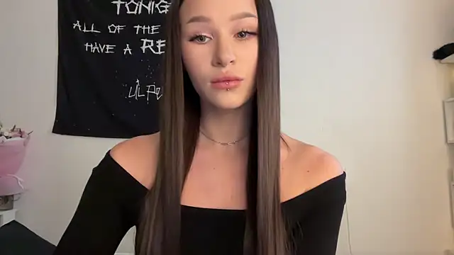 Snapshot of ur_molly chatting on 03/07/26, 04:53 ur molly online show from 03/07/26, 04:53