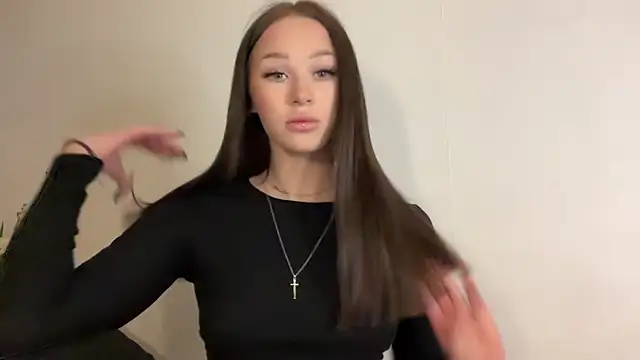 Snapshot of ur_molly chatting on 03/11/26, 03:18 ur molly online show from 03/11/26, 03:18