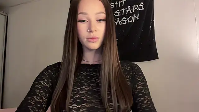 Snapshot of ur_molly chatting on 04/03/26, 12:52 ur molly online show from 04/03/26, 12:52